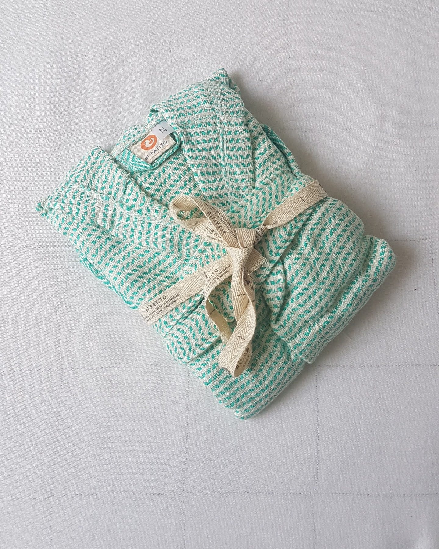 el patito kids bathrobe 100% cotton with hood and pockets garage sale special price