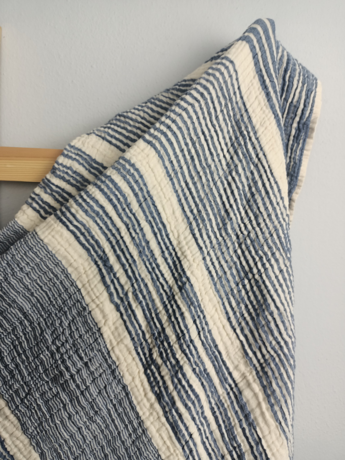 Muslin Blanket "Waves"