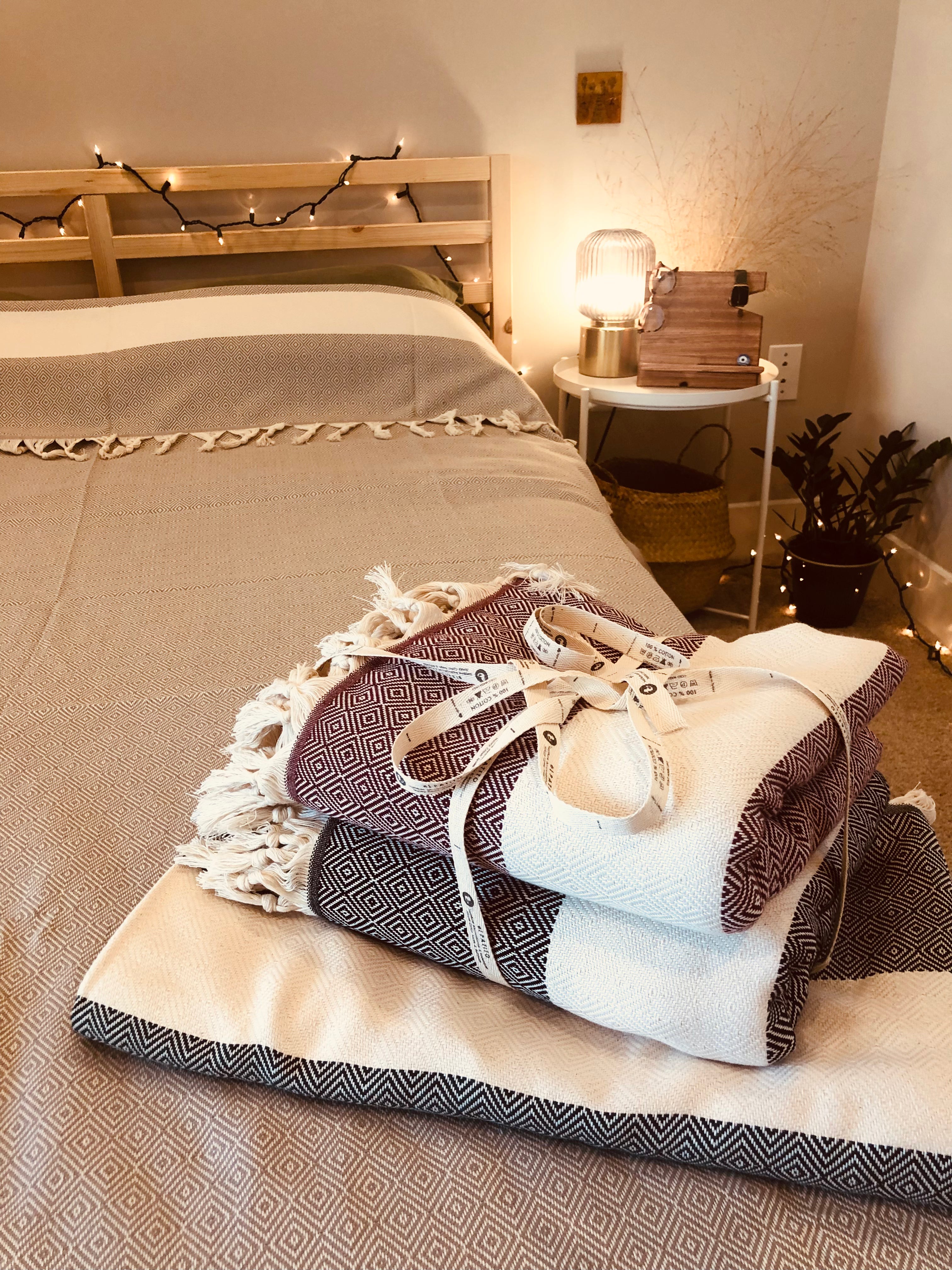 Bedspread / Bedcover- Contemporary Series