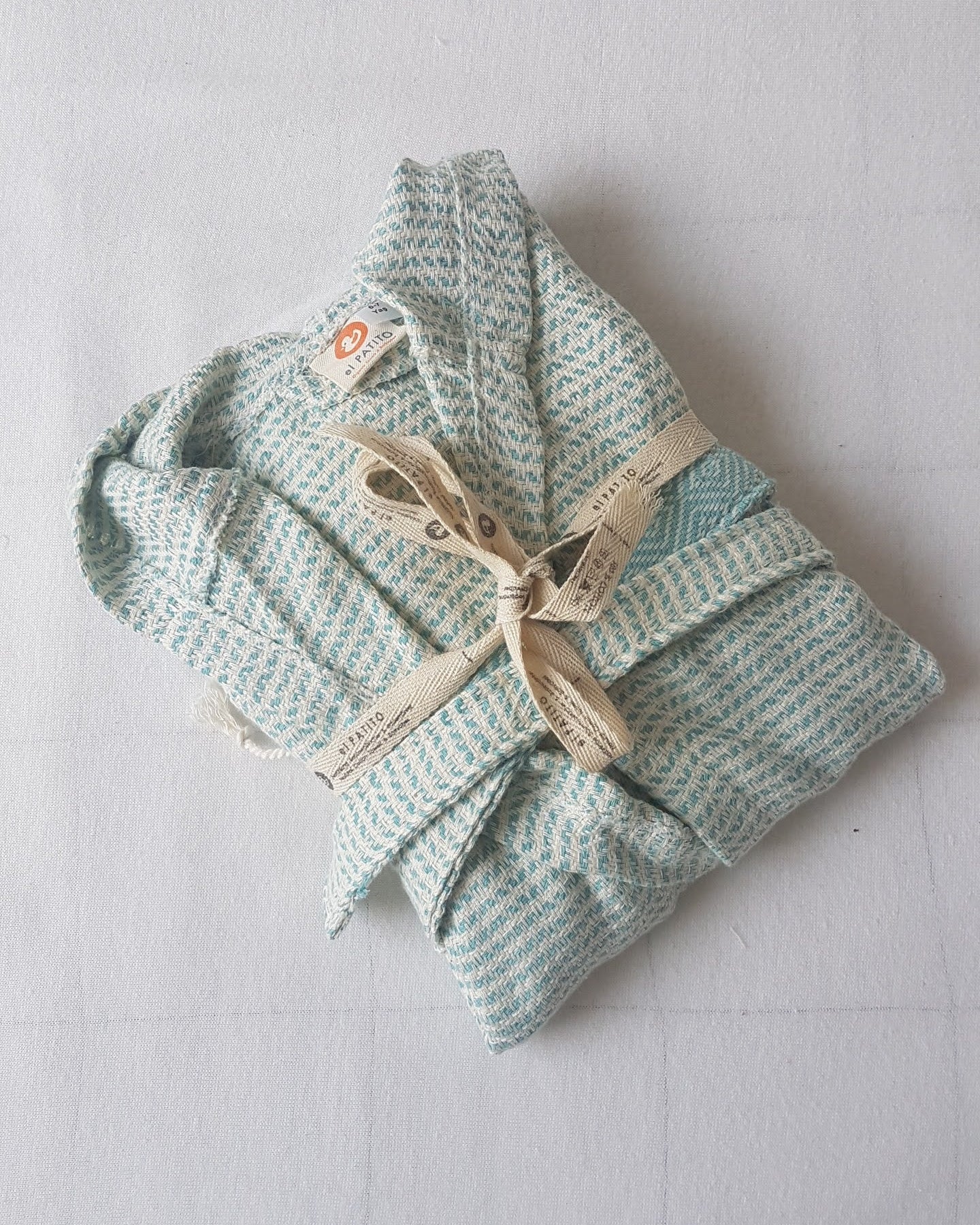 el patito kids bathrobe 100% cotton with hood and pockets garage sale special price