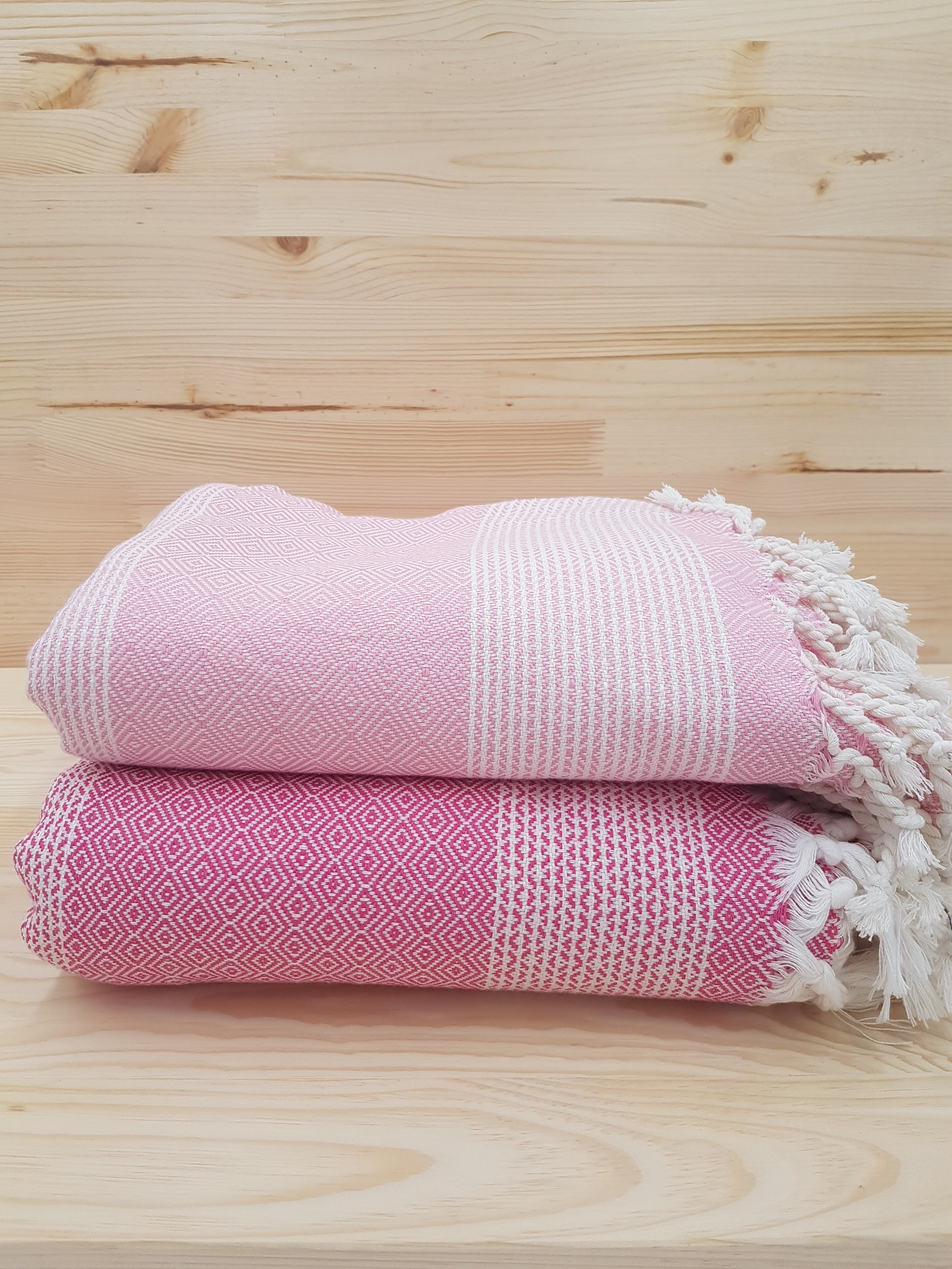 Nordic Series Bed Throw, Hand-loomed Twin Bedspread, Blanket - 150*200cm (59"x78")