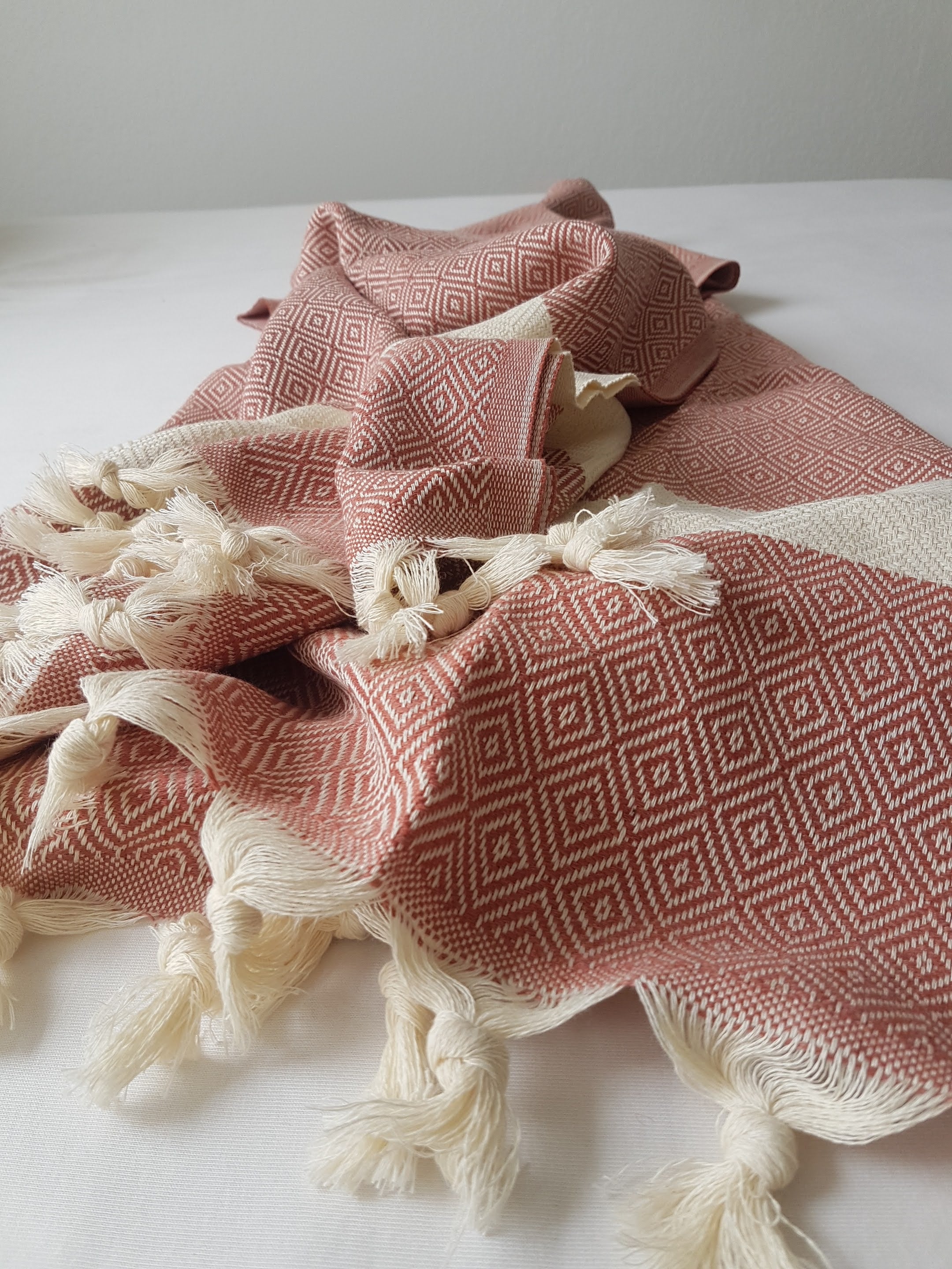El Patito towels and bathrobes Contemporary Series 100% Cotton Turkish Towels - 100x180 cm (39"x71") Rose gold