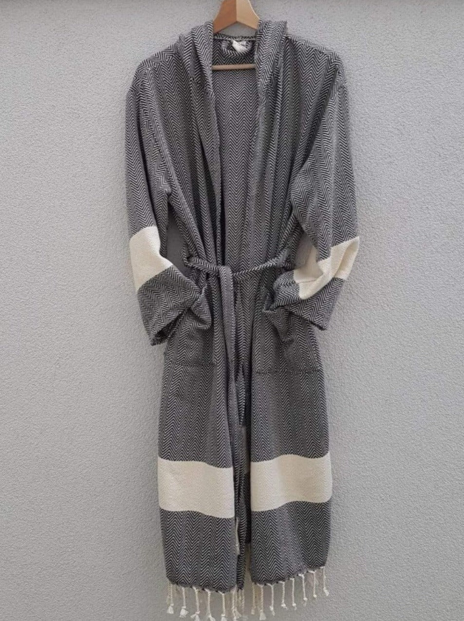 El Patito Towels & Bathrobes. Chevron_100% Cotton Bathrobes and morning robes.  Unisex. Perfect gift idea. Black