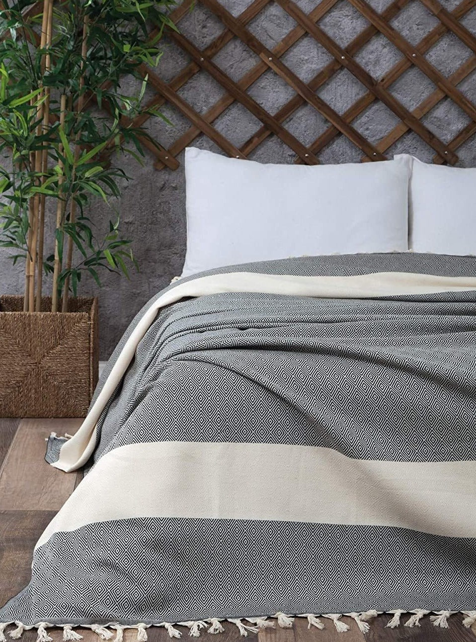 El Patito towels _Contemporary Series Bedspread/ Blanket - 200*230 cm (79"x94") Media 1 of 20