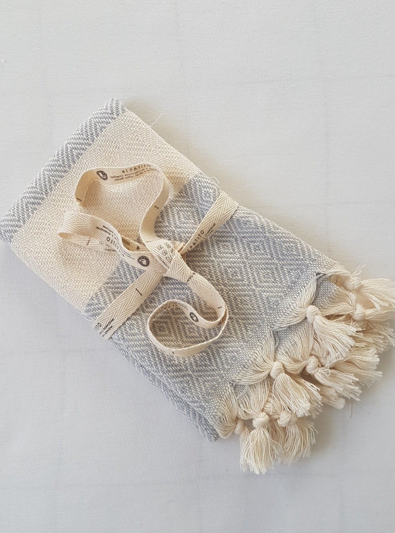 el patito towels and bathrobes 100% natural cotton turkish towels hand towels size 45 x 90 cm 18'' x 35" silver