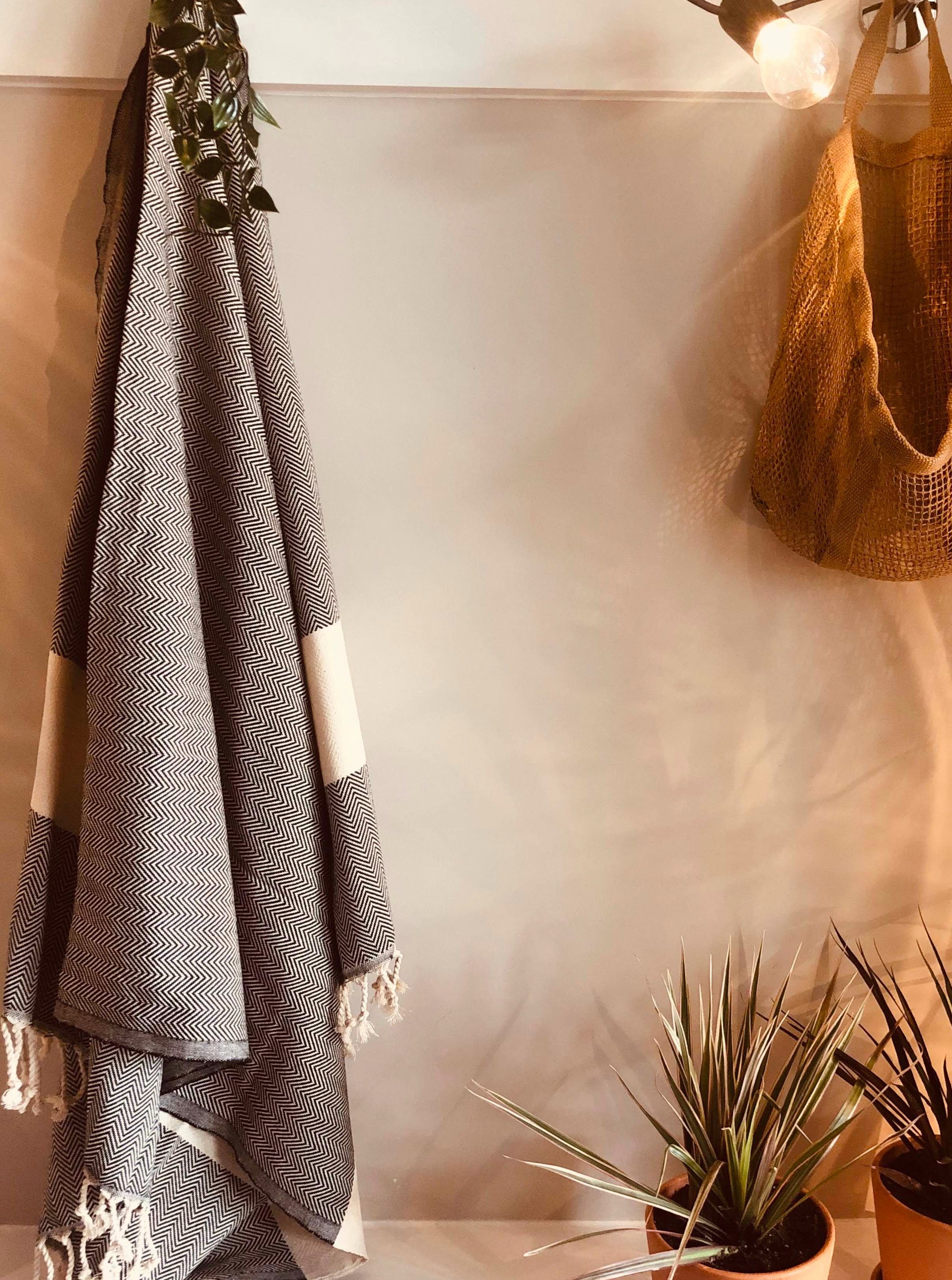 el patito towels and bathrobes 100% natural cotton turkish towels bath towels size 100 x 180 cm 39'' x 71" chevron pattern black